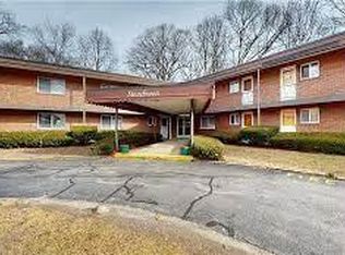 72 W Shore Rd APT 4, Warwick, RI 02889