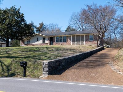 396 Sanders Ferry Rd, Hendersonville, TN, 37075