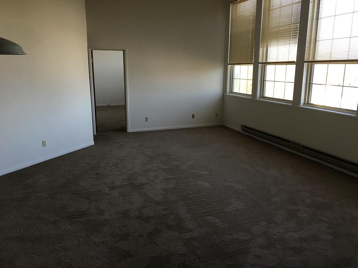 42 Rochester St APT 15A, Bergen, NY 14416 Zillow