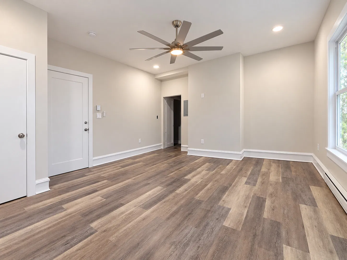 2 bed, $1,200 — Photo 4