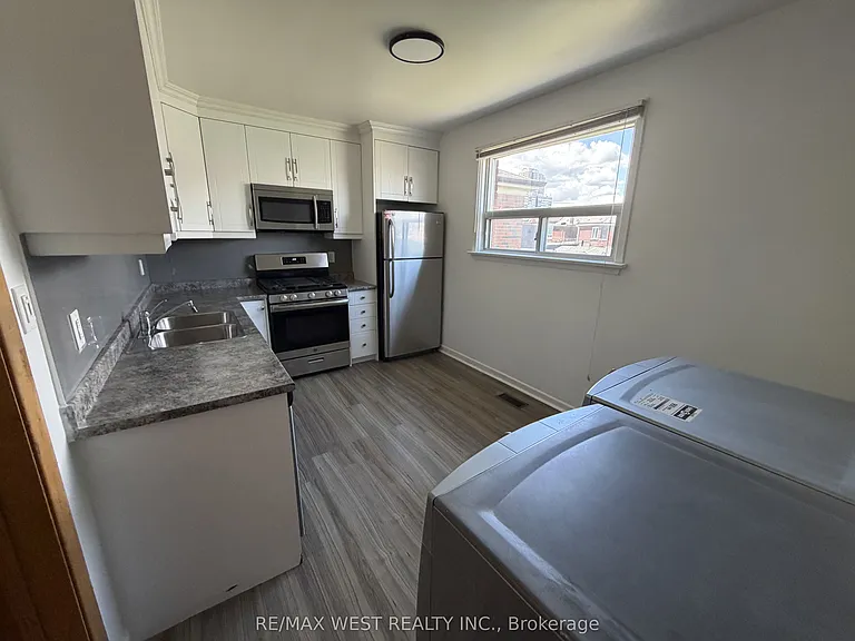 78 Millicent St #UPPER — Photo 4