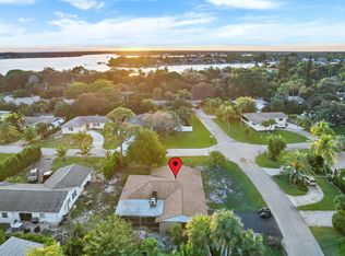 135 W Norfolk Rd, Jupiter, FL 33469