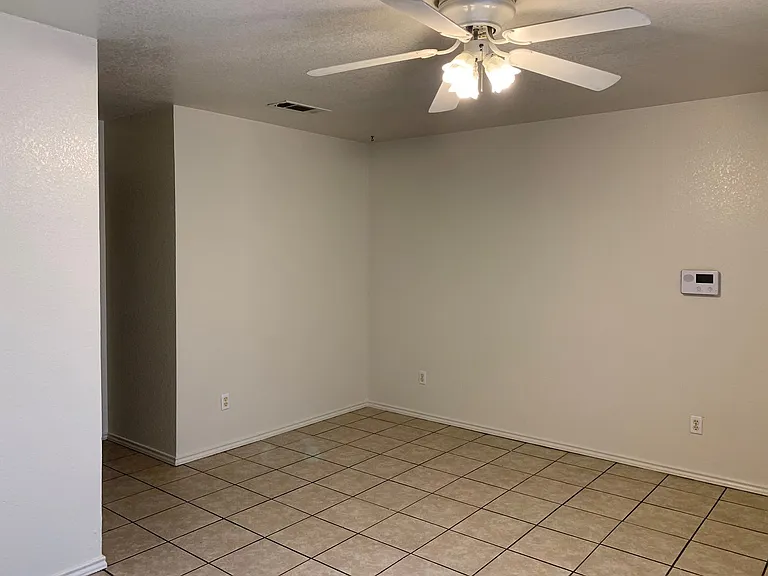 1708 Benttree Dr — Photo 5
