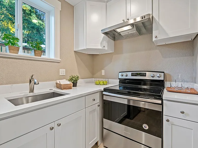 9110 Redmond Woodinville Rd NE — Photo 17