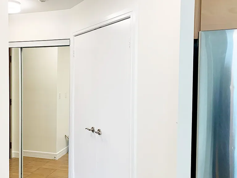 18 Harrison Garden Blvd #2504 — Photo 13