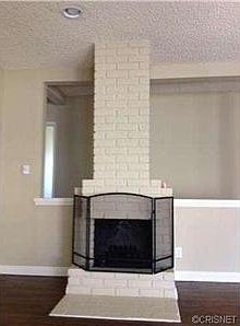 FIREPLACE IN LIVING ROOM