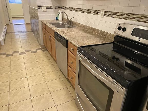 4th image of 333 Sip Ave APT E