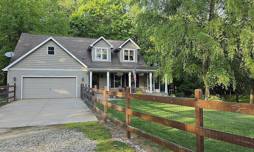 1st image of 63483 Robbins Lake Rd