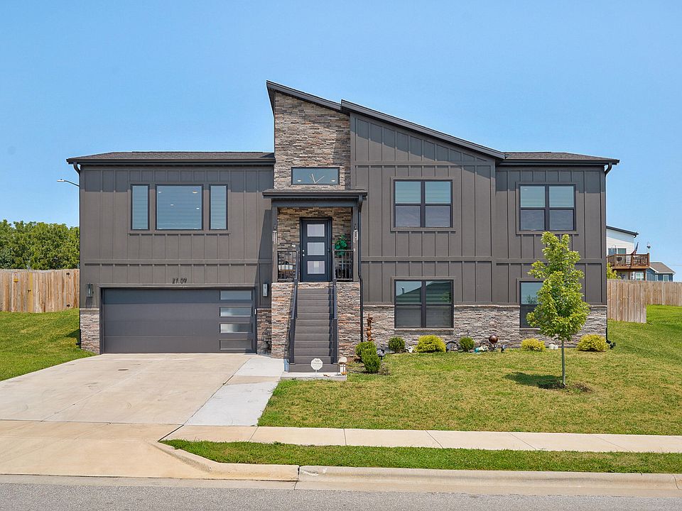 1st image of 2709 W Pigeon Drive