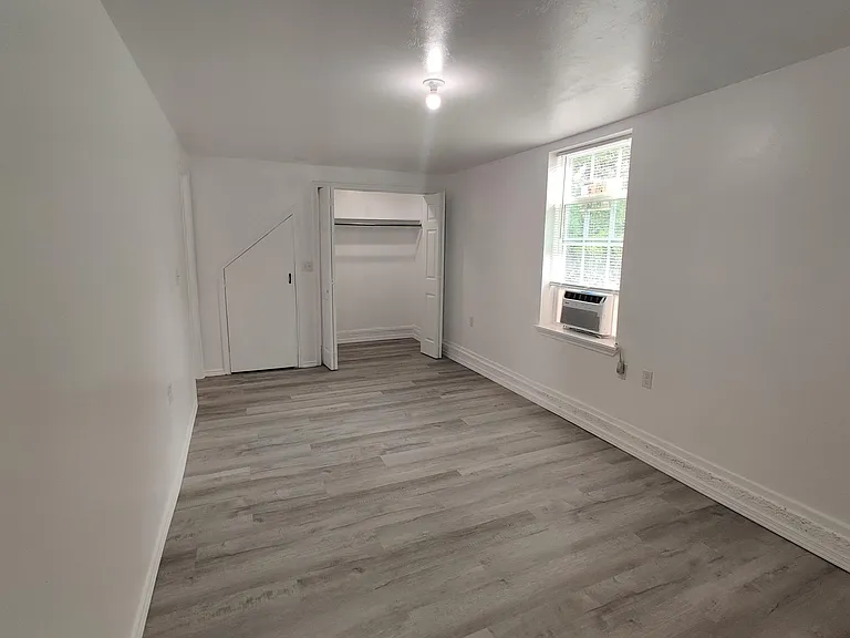 707 1/2 W Main St — Photo 12