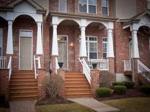 6072 Ironwood Ln, Lisle, IL 60532