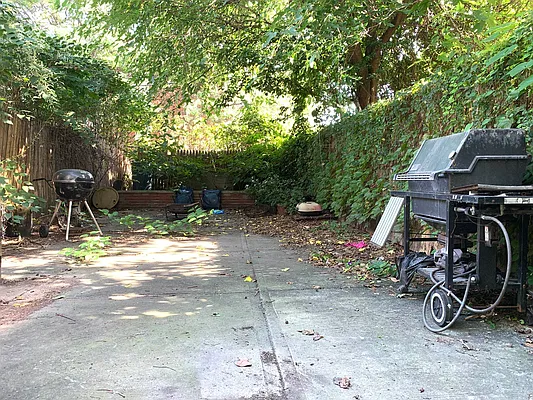 Rented by Brown Harris Stevens | media 22