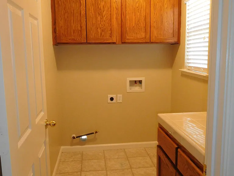 5809 W Menlo Ave — Photo 26