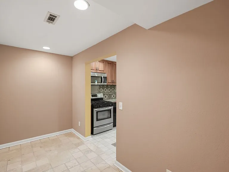 2927 Arbor Creek Ln — Photo 6