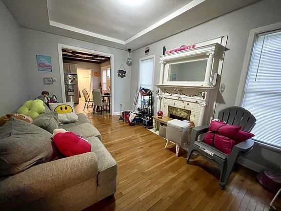 4th image of 95 Tompkins St #4