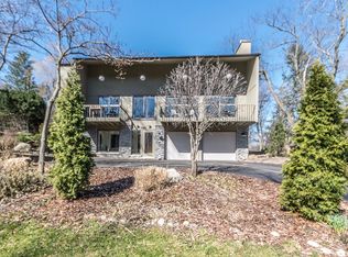 1120 Heather Way, Ann Arbor, MI 48104