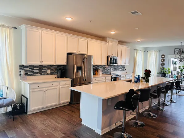 (undisclosed Address), Upper Marlboro, MD 20772