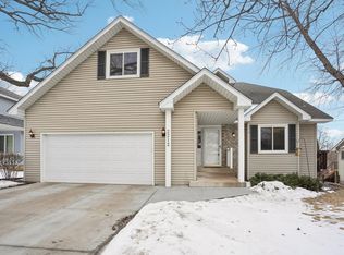 2212 Ariel St N, North Saint Paul, MN 55109