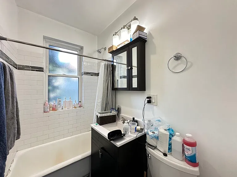 4222 N Clark St #2 — Photo 18