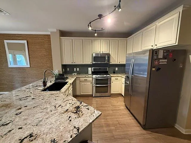 3300 Forest Creek Dr #27 — Photo 6