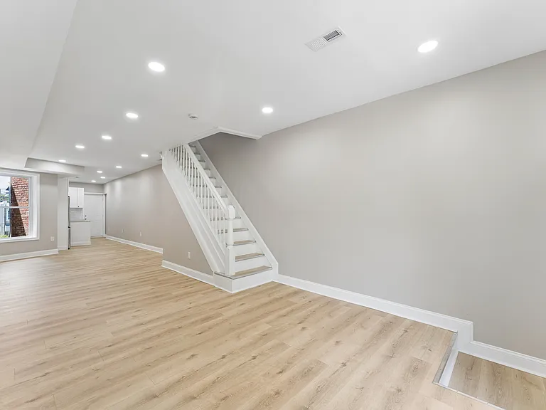 2440 McCulloh St — Photo 5