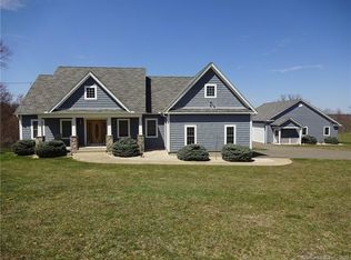 454 Skokorat Rd, Beacon Falls, CT 06403