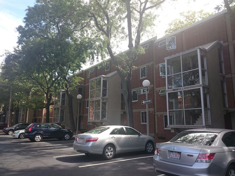 2nd image of 1-23 Emerald Ct