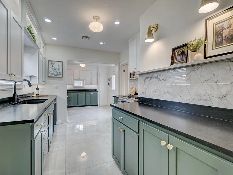 2516 Cummings Dr — Photo 4