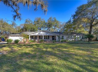 12119 Riverhills Dr, Tampa, FL 33617