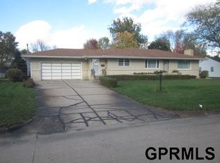 1656 W 11th St, Fremont, NE 68025