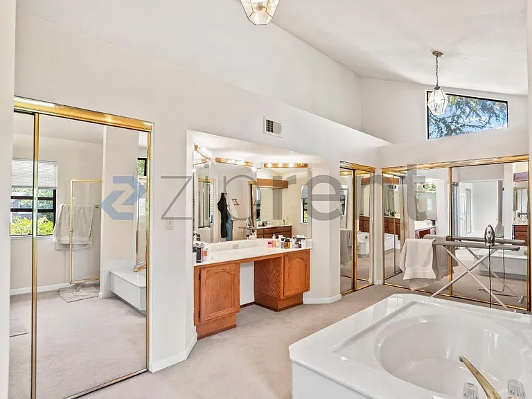 699 Patriot Pl — Photo 27