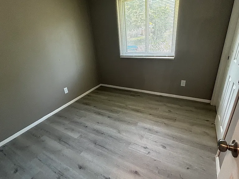 1818 Longford Dr — Photo 6