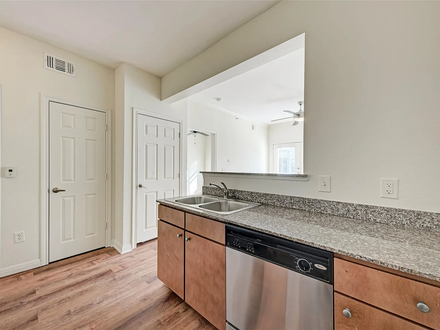 1 bed, 1.0 bath, 533 sqft, $1,400 — Photo 4