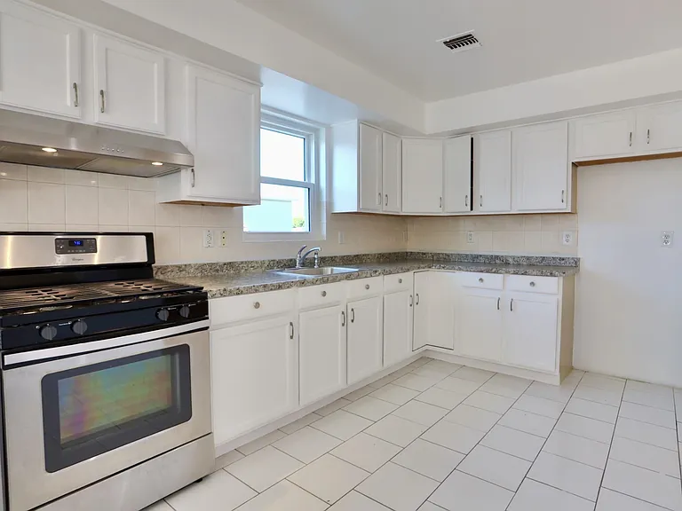 6207 Newkirk Ave #2 — Photo 11