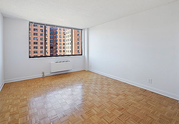4th image of 101 W 90th St APT 12K