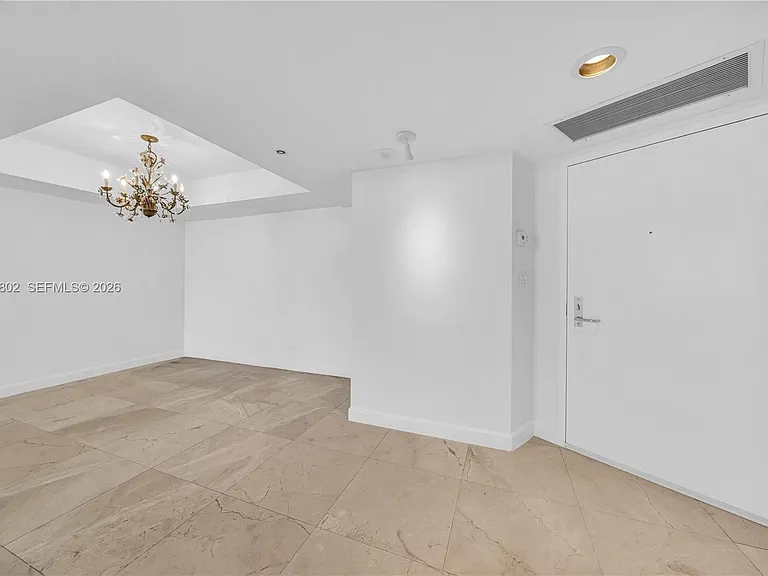 3600 Mystic Pointe Dr #1816 — Photo 25