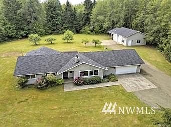 2nd image of 200 W Smith Ln