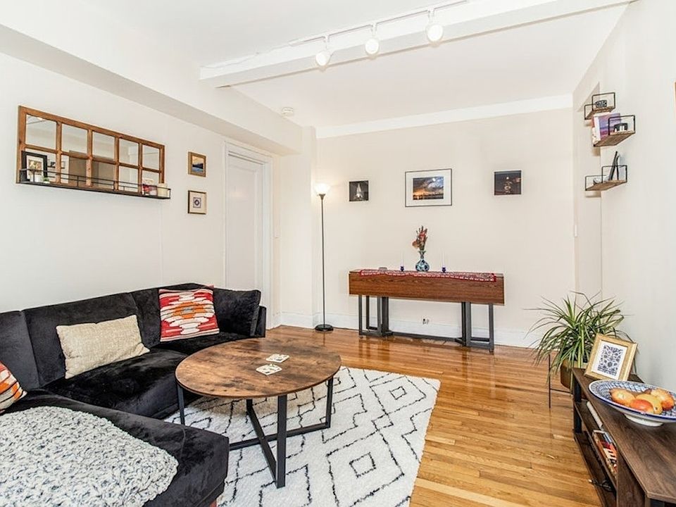 1st image of 333 E 43rd St APT 217