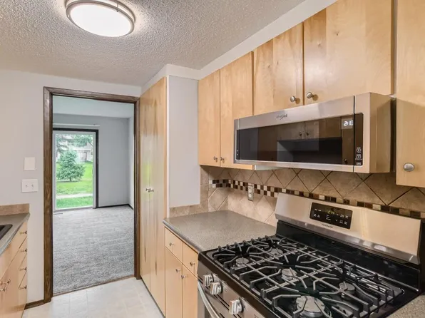 7634 Hampshire Ave N, Brooklyn Park, MN 55428