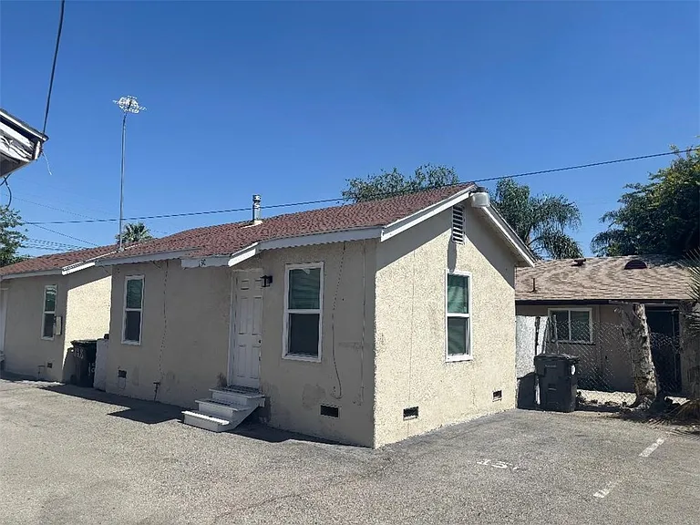 130 S Giovanola Ave — Photo 4
