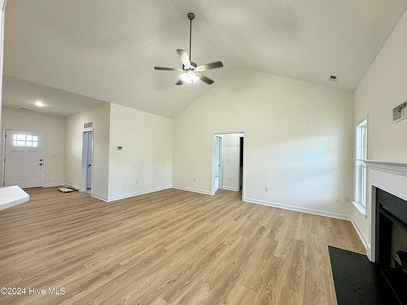 4th image of 111 Dunbar Hill Drive