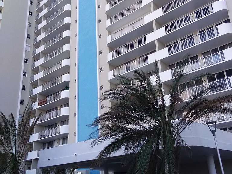 140 Seaview Ct #9 — Photo 17