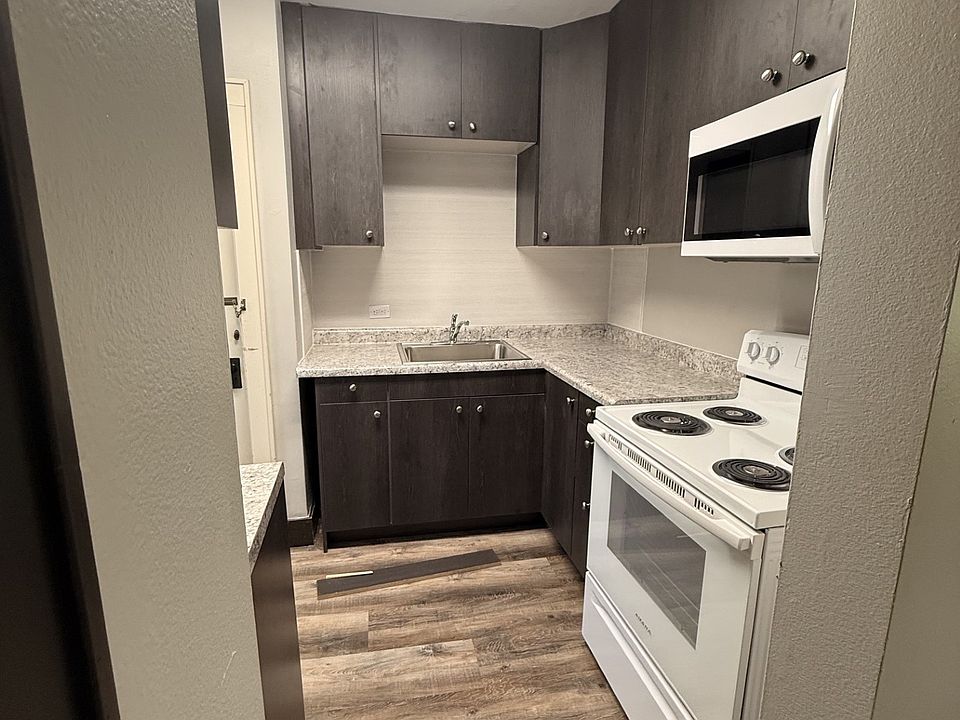 1st image of 561 Franklin St #2