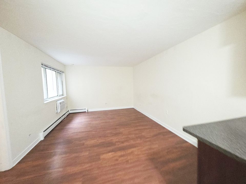 1st image of 1055 West St #Catalpa201