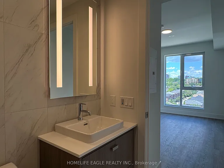 858 Dupont St #821 — Photo 16