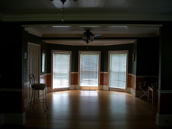 5th image of 484 S Salisbury St