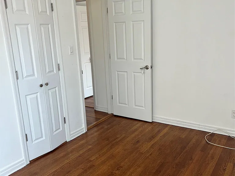 1016 Oaks Dr — Photo 8