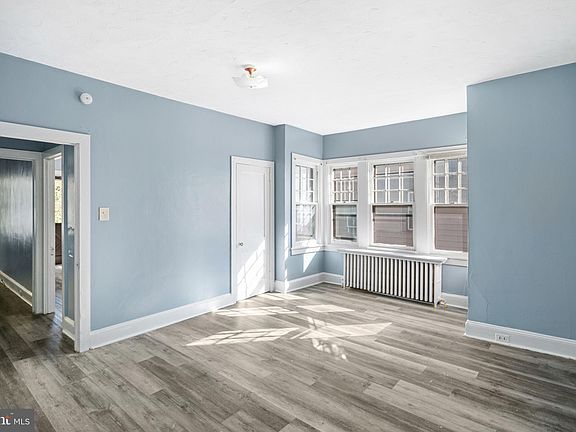 4th image of 216 Penn Blvd