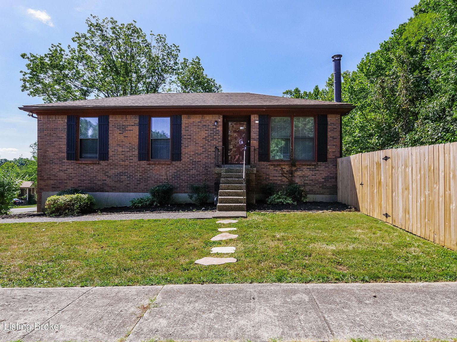 5600 Wooded Lake Dr, Louisville, KY 40299 Zillow