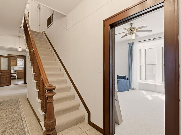 4th image of 418 N Franklin Ave